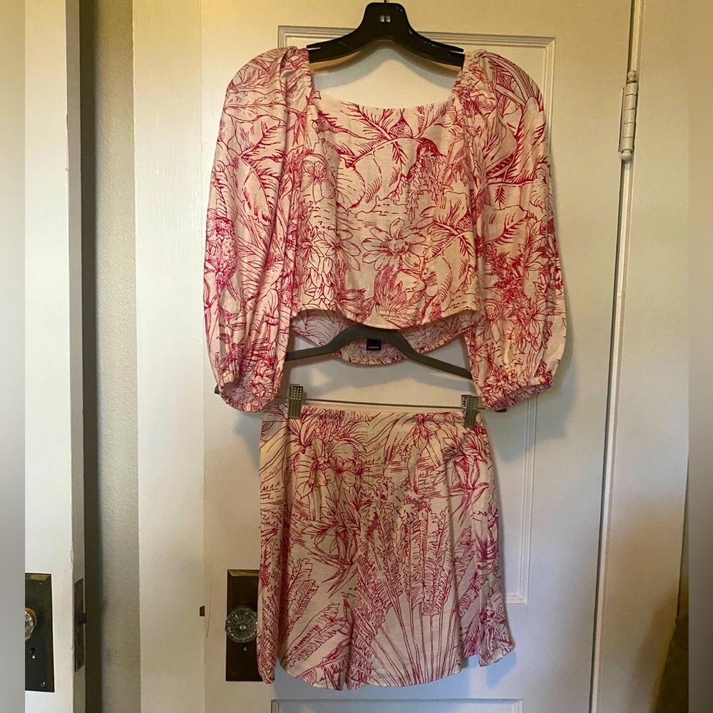 Red and white skirt and skirt set!